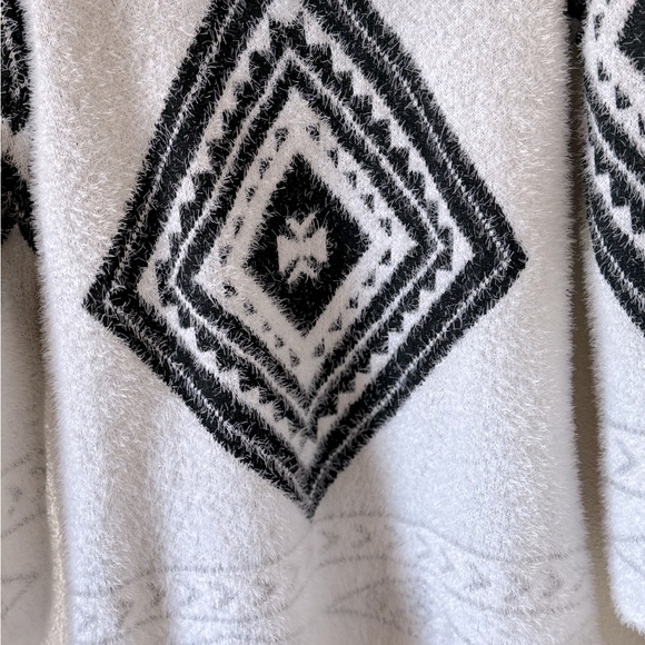 Patterned Women’s Cardigan for sale - size S - brand new never worn - Picture 6 of 7